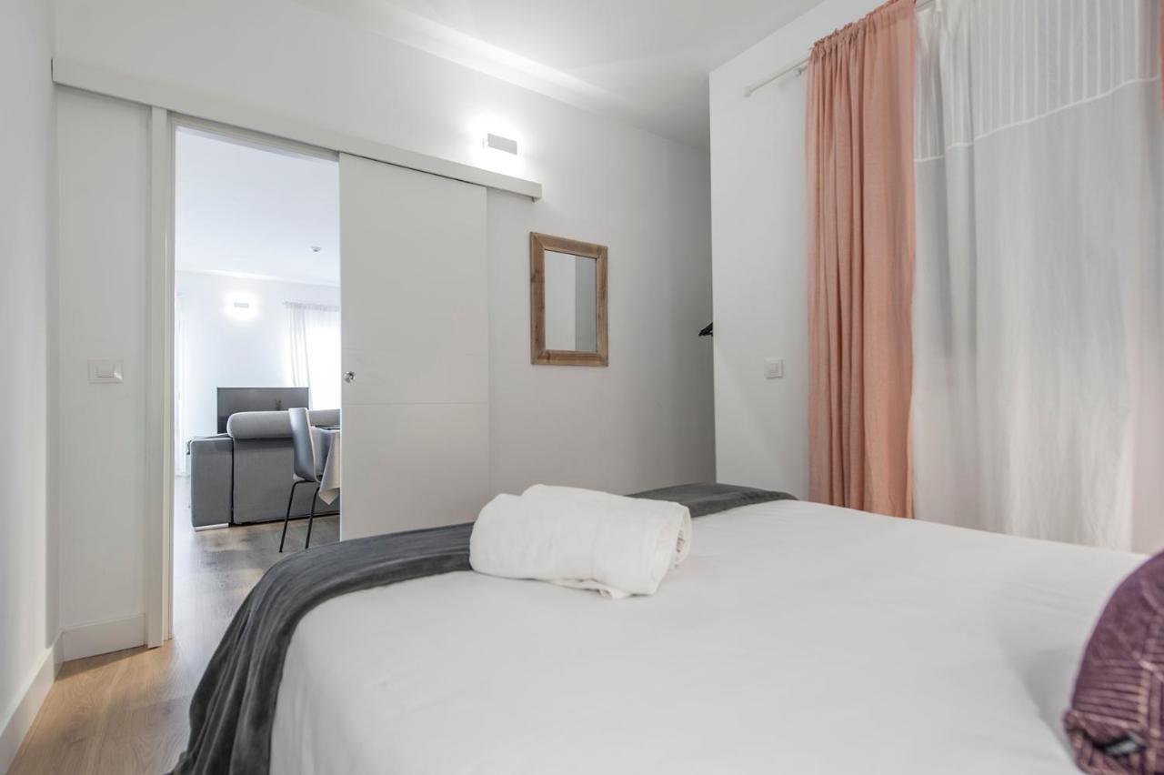 Hellenhost - Gran Via Leilighet Madrid Eksteriør bilde